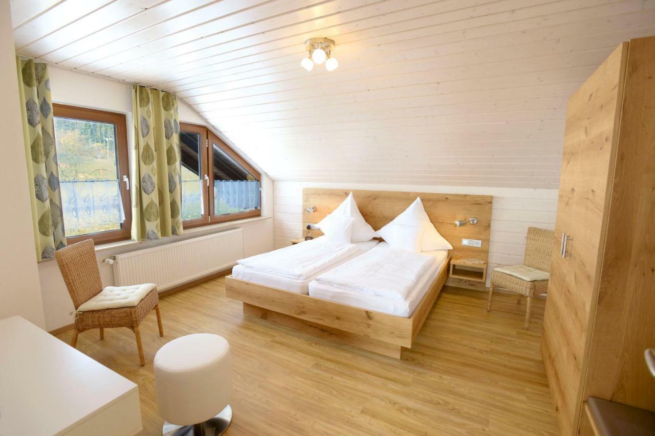Landhaus Anja ฟรอยเดนชตัดท์ ภายนอก รูปภาพ